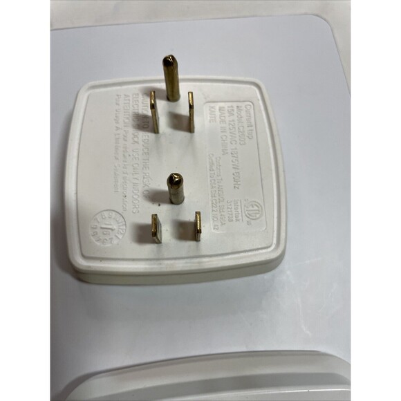 Intertek C2603 6 Plug Outlet X2 Used Working Tested - Picture 4 of 7